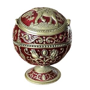 TXX Vintage-Style Spherical Metal ASHTRAY w/ Windproof Lid Embossed